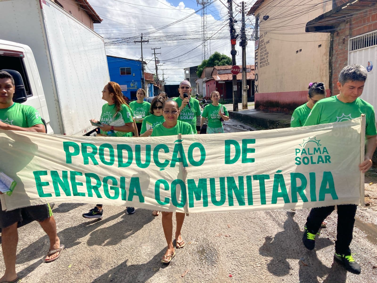 Passeata PalmaSolar no Conjunto Palmeiras